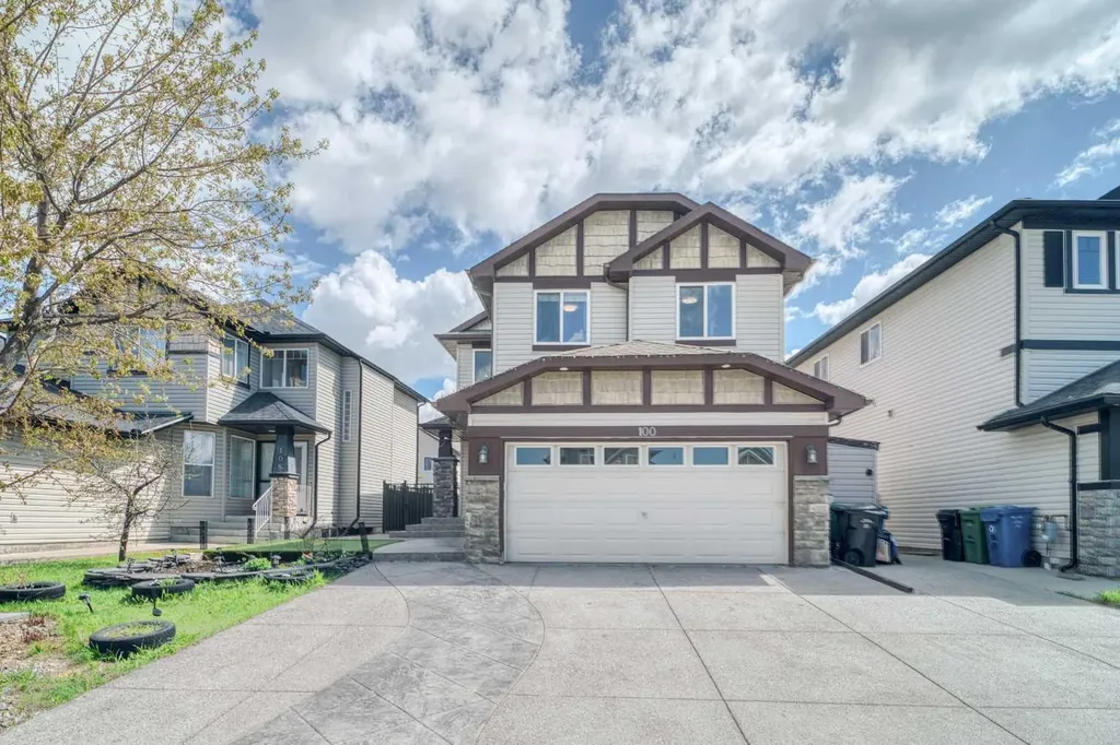 100 Royal Birch Crescent NW Calgary AB T3G 5N8