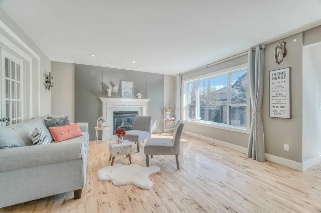 100 Royal Birch Crescent NW Calgary AB T3G 5N8