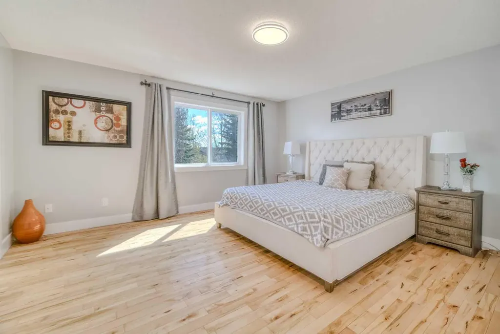 100 Royal Birch Crescent NW Calgary AB T3G 5N8