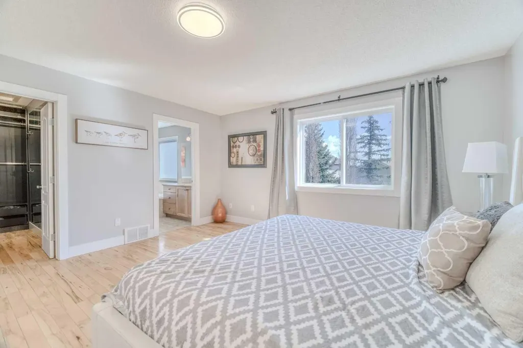 100 Royal Birch Crescent NW Calgary AB T3G 5N8