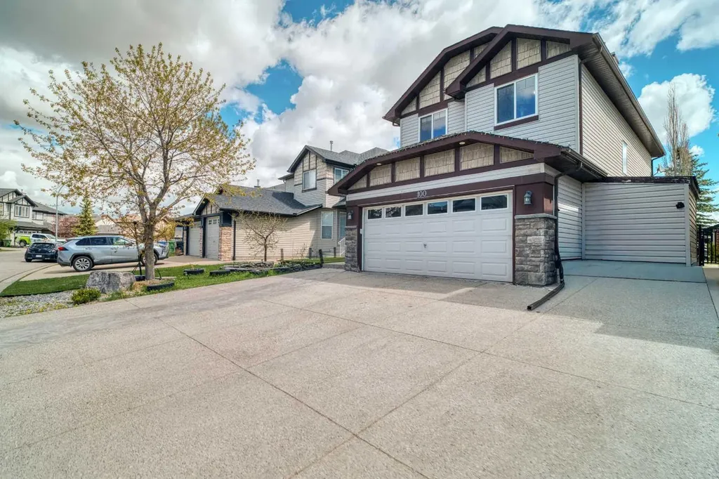 100 Royal Birch Crescent NW Calgary AB T3G 5N8