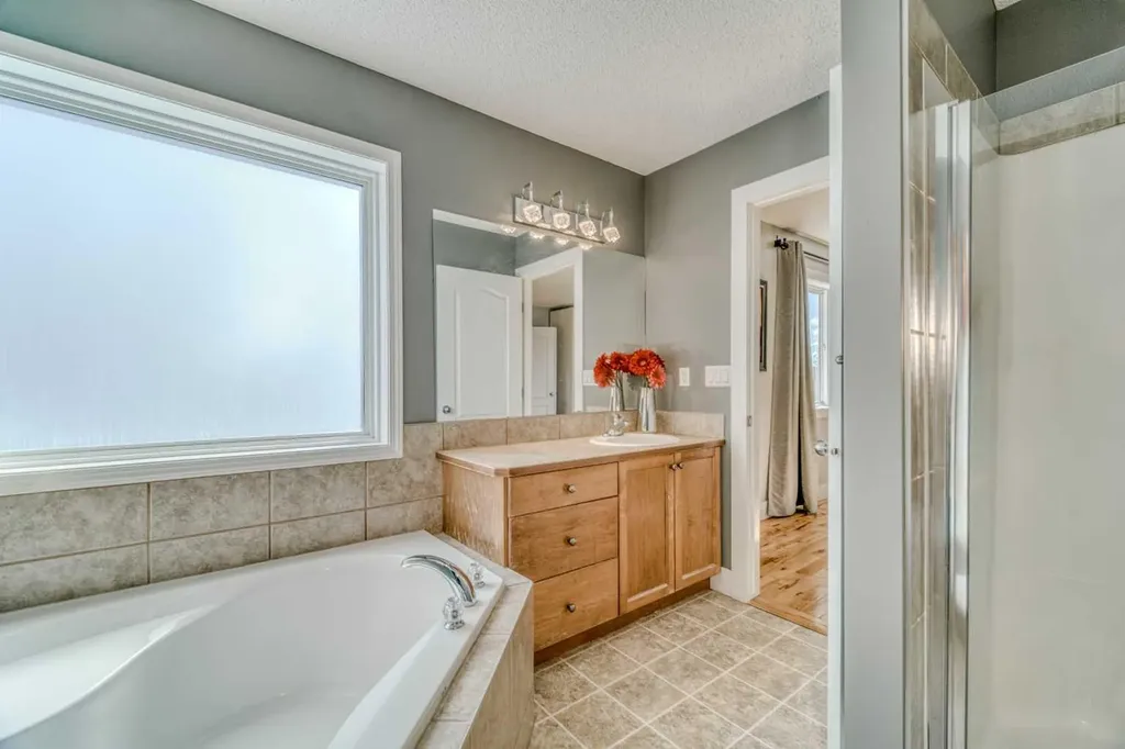 100 Royal Birch Crescent NW Calgary AB T3G 5N8