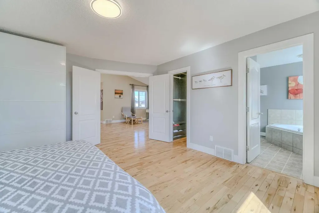 100 Royal Birch Crescent NW Calgary AB T3G 5N8