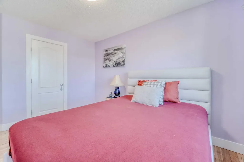 100 Royal Birch Crescent NW Calgary AB T3G 5N8