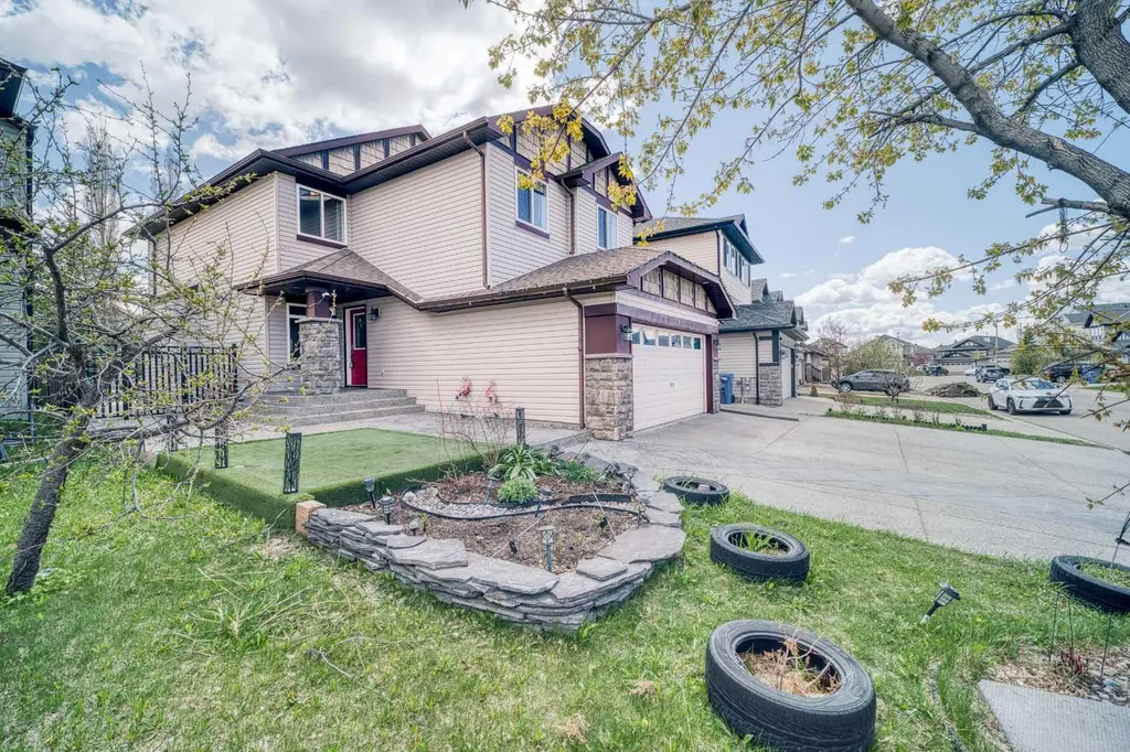 100 Royal Birch Crescent NW Calgary AB T3G 5N8