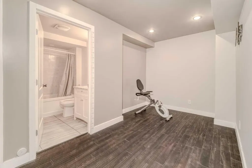 100 Royal Birch Crescent NW Calgary AB T3G 5N8
