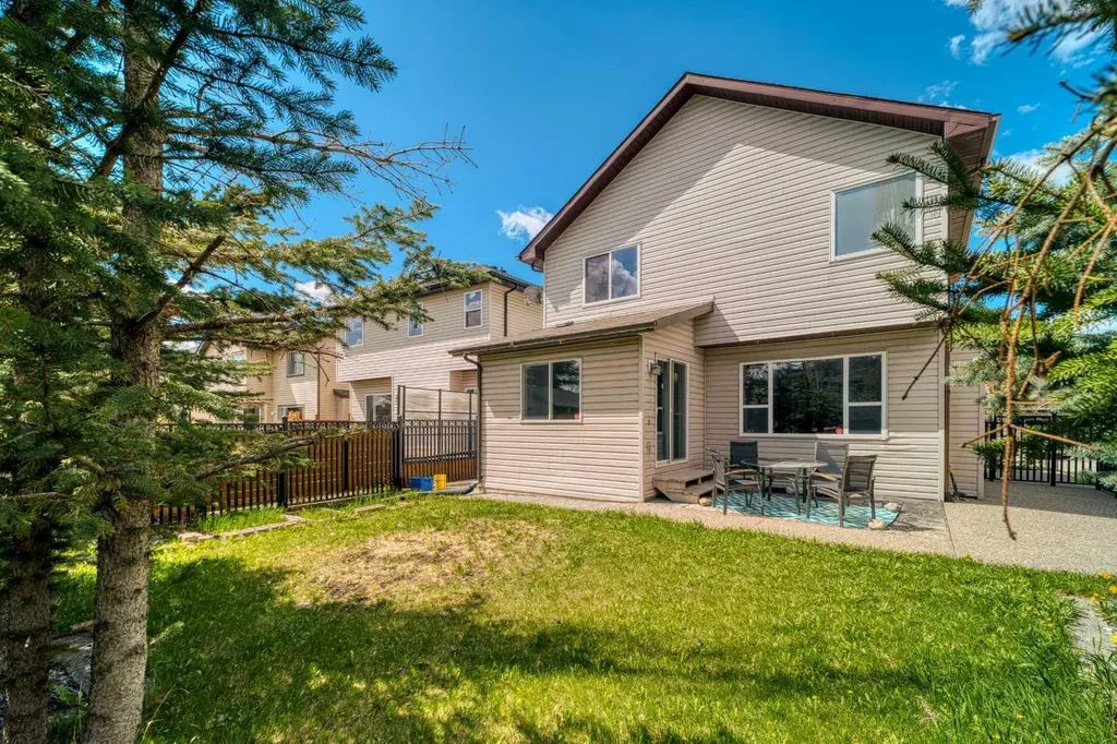 100 Royal Birch Crescent NW Calgary AB T3G 5N8