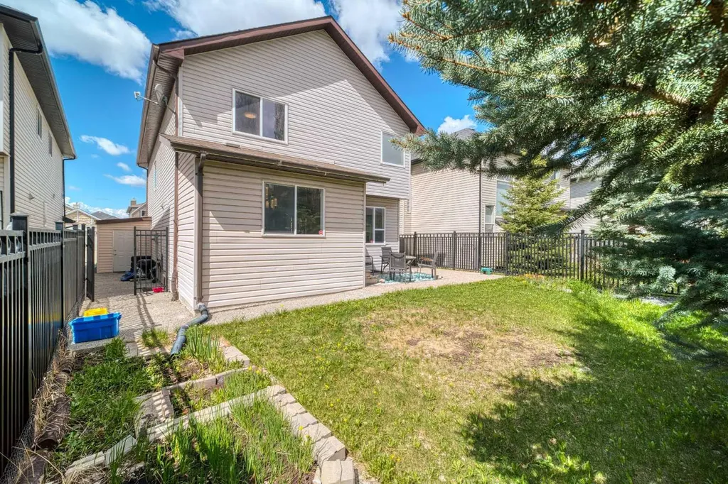 100 Royal Birch Crescent NW Calgary AB T3G 5N8