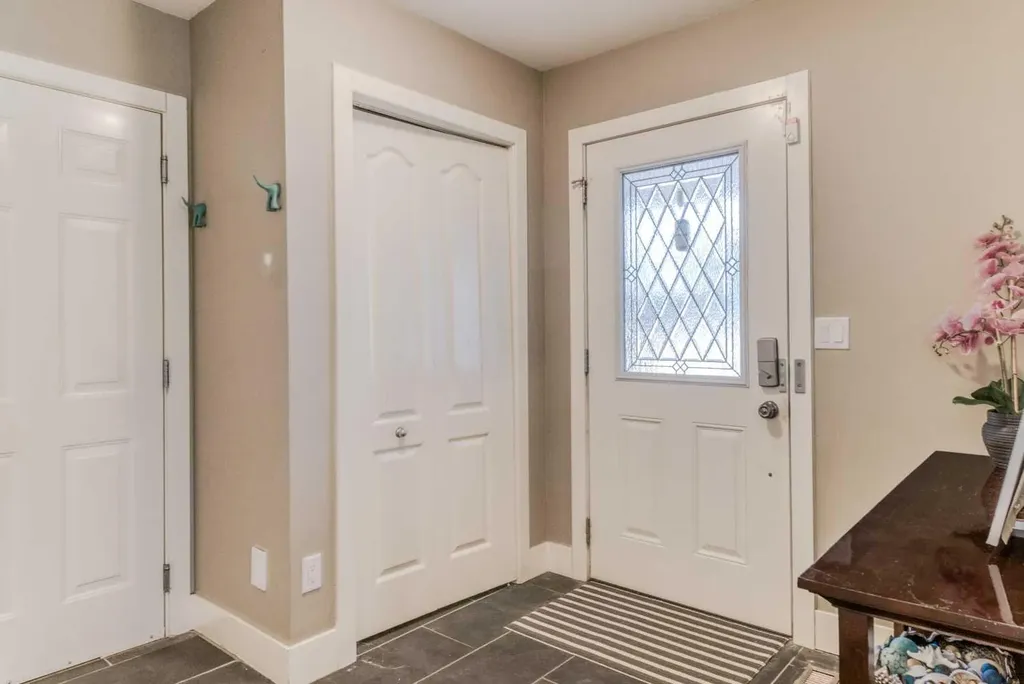 100 Royal Birch Crescent NW Calgary AB T3G 5N8