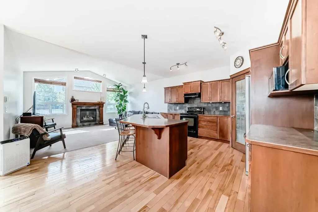 124 Lavender Way Chestermere AB T1X 0B2