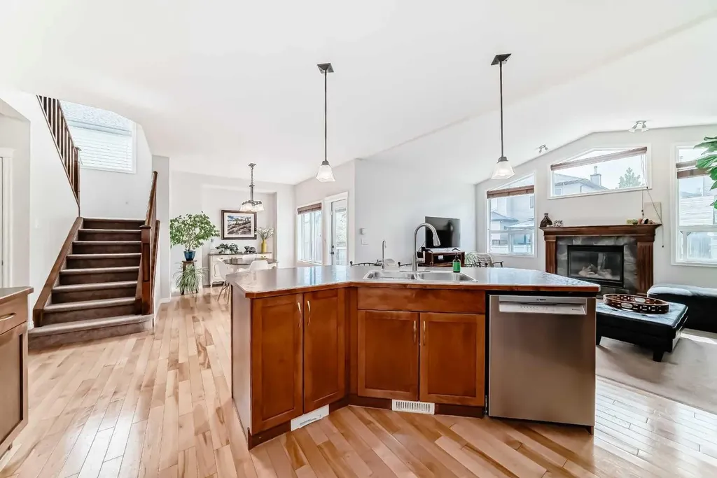 124 Lavender Way Chestermere AB T1X 0B2