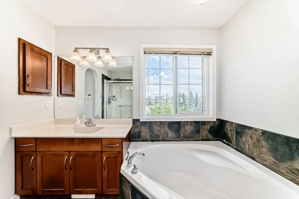124 Lavender Way Chestermere AB T1X 0B2
