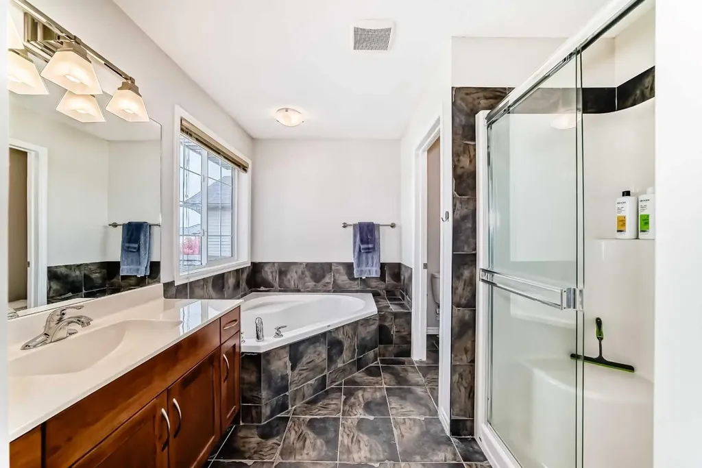 124 Lavender Way Chestermere AB T1X 0B2