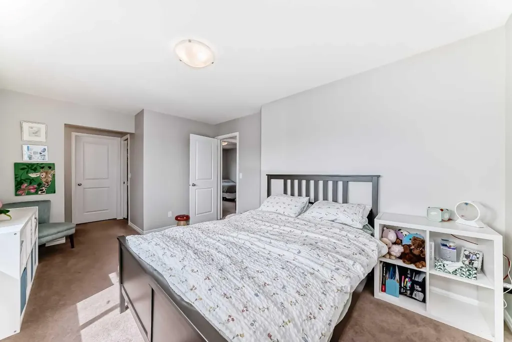 124 Lavender Way Chestermere AB T1X 0B2