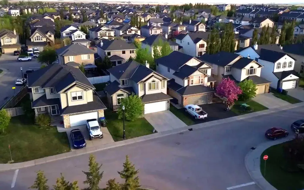 124 Lavender Way Chestermere AB T1X 0B2