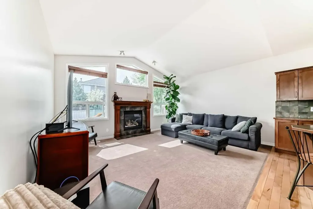 124 Lavender Way Chestermere AB T1X 0B2