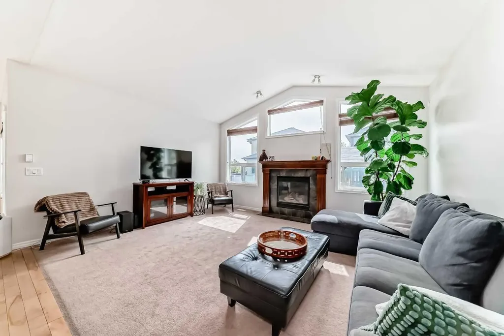 124 Lavender Way Chestermere AB T1X 0B2