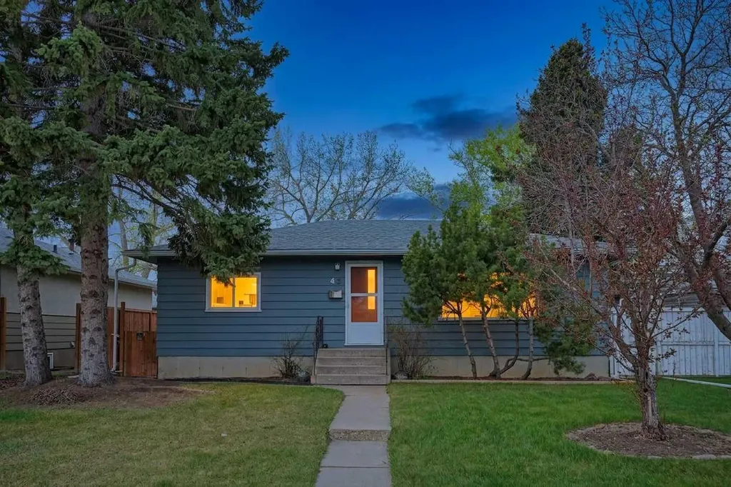 43 Coleridge Road NW Calgary AB T2K 1X1