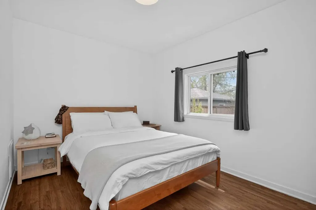 43 Coleridge Road NW Calgary AB T2K 1X1
