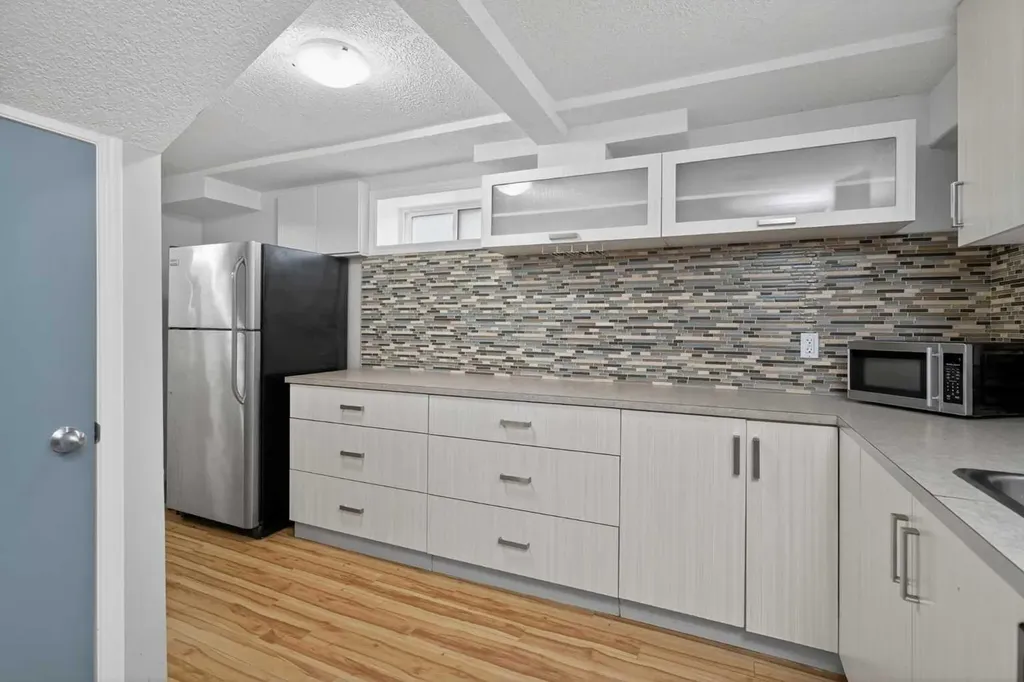 43 Coleridge Road NW Calgary AB T2K 1X1