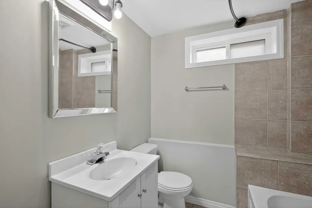 43 Coleridge Road NW Calgary AB T2K 1X1
