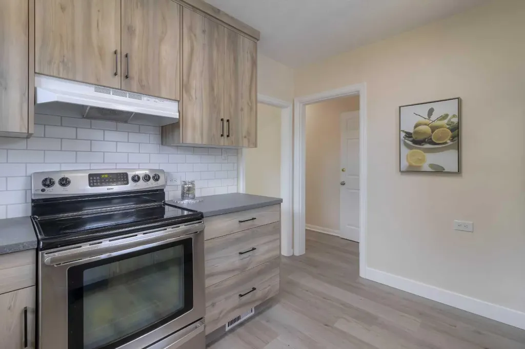 742 5 Street S Lethbridge AB T1J 2C4