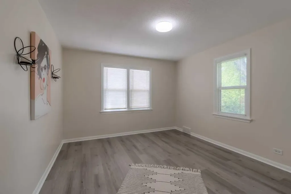 742 5 Street S Lethbridge AB T1J 2C4