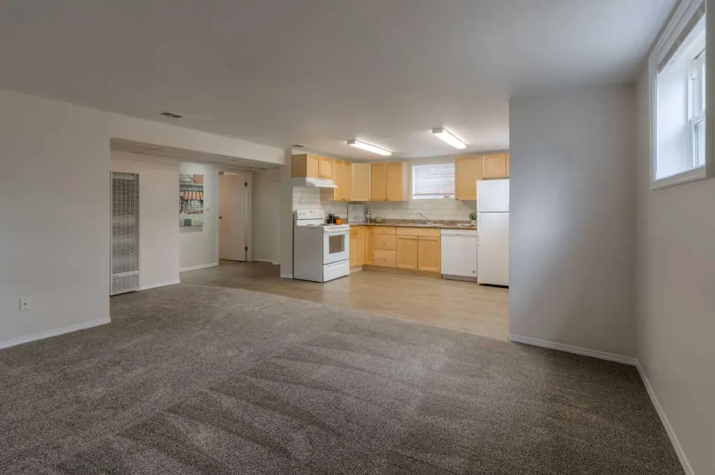 742 5 Street S Lethbridge AB T1J 2C4