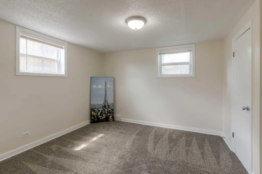 742 5 Street S Lethbridge AB T1J 2C4