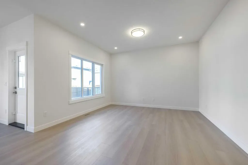 122 Sandpiper Bend Chestermere AB T1X2S8