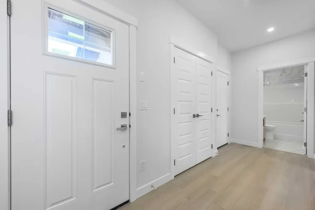 122 Sandpiper Bend Chestermere AB T1X2S8