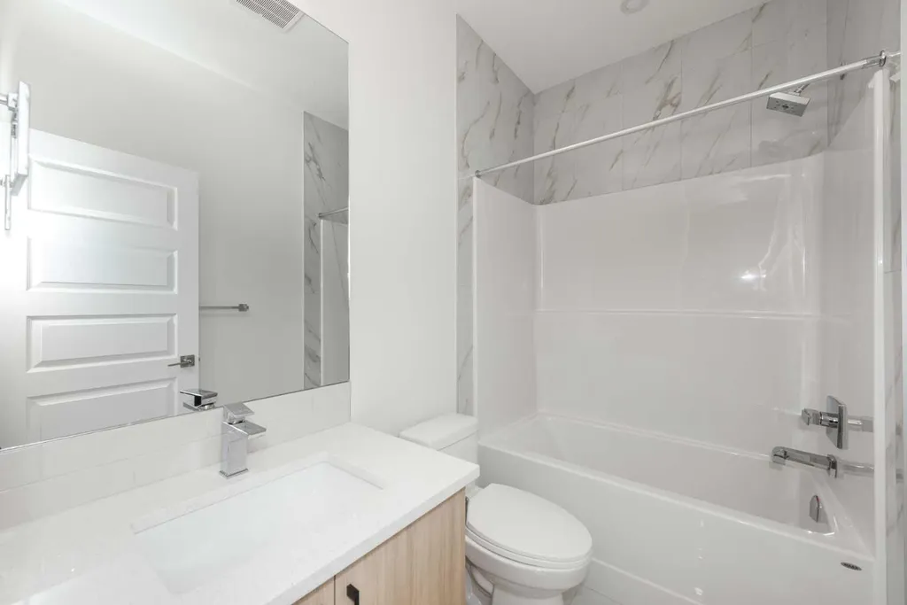 122 Sandpiper Bend Chestermere AB T1X2S8