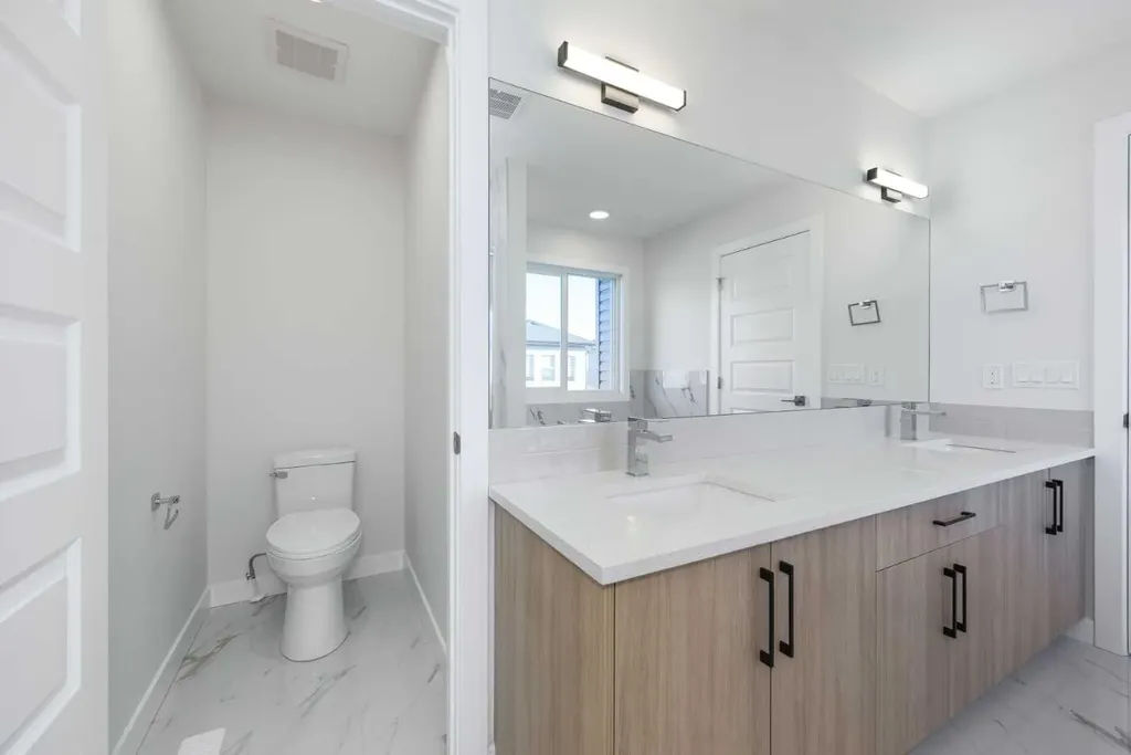 122 Sandpiper Bend Chestermere AB T1X2S8