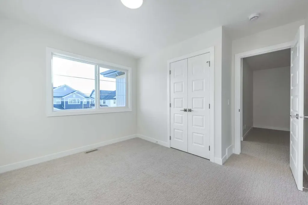 122 Sandpiper Bend Chestermere AB T1X2S8