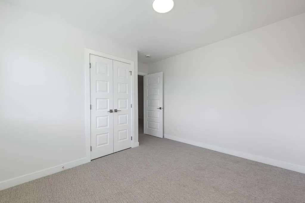 122 Sandpiper Bend Chestermere AB T1X2S8