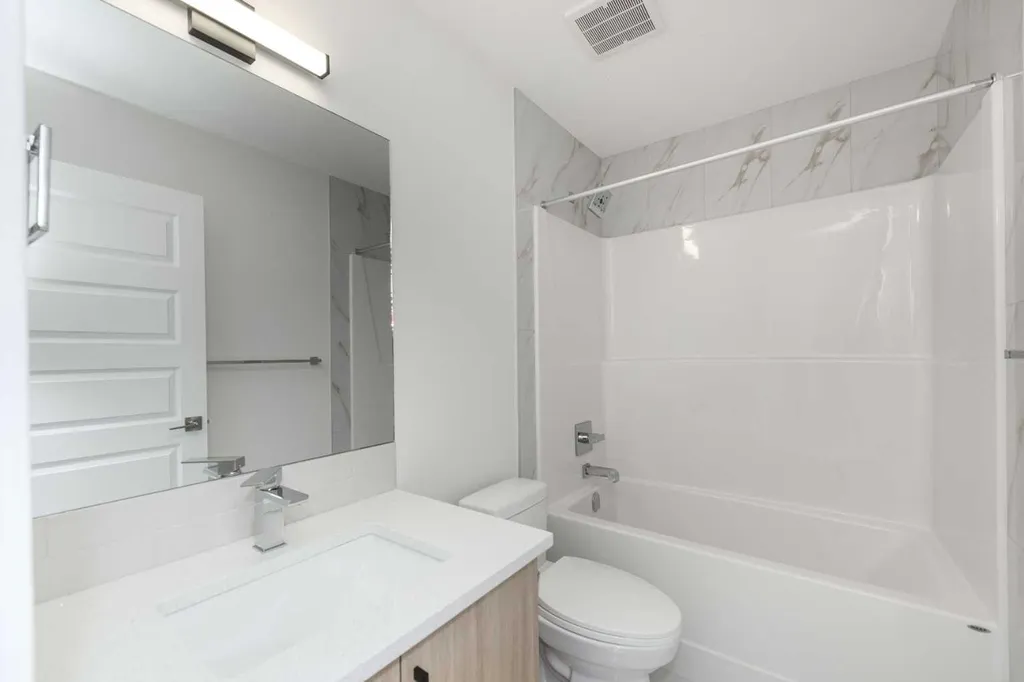 122 Sandpiper Bend Chestermere AB T1X2S8