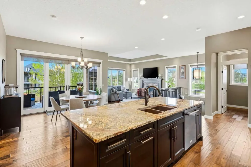 45 Cranbrook Heights SE Calgary AB T3M 1W5