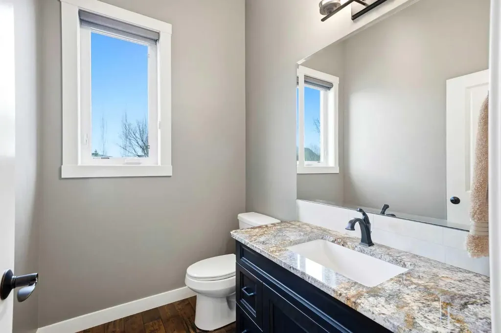 45 Cranbrook Heights SE Calgary AB T3M 1W5