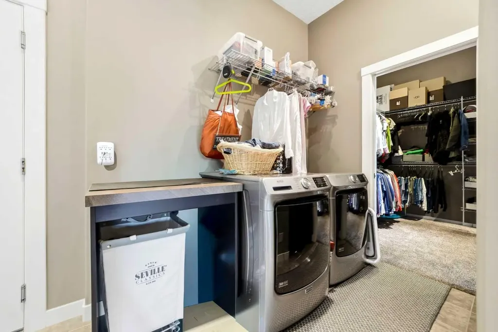 45 Cranbrook Heights SE Calgary AB T3M 1W5