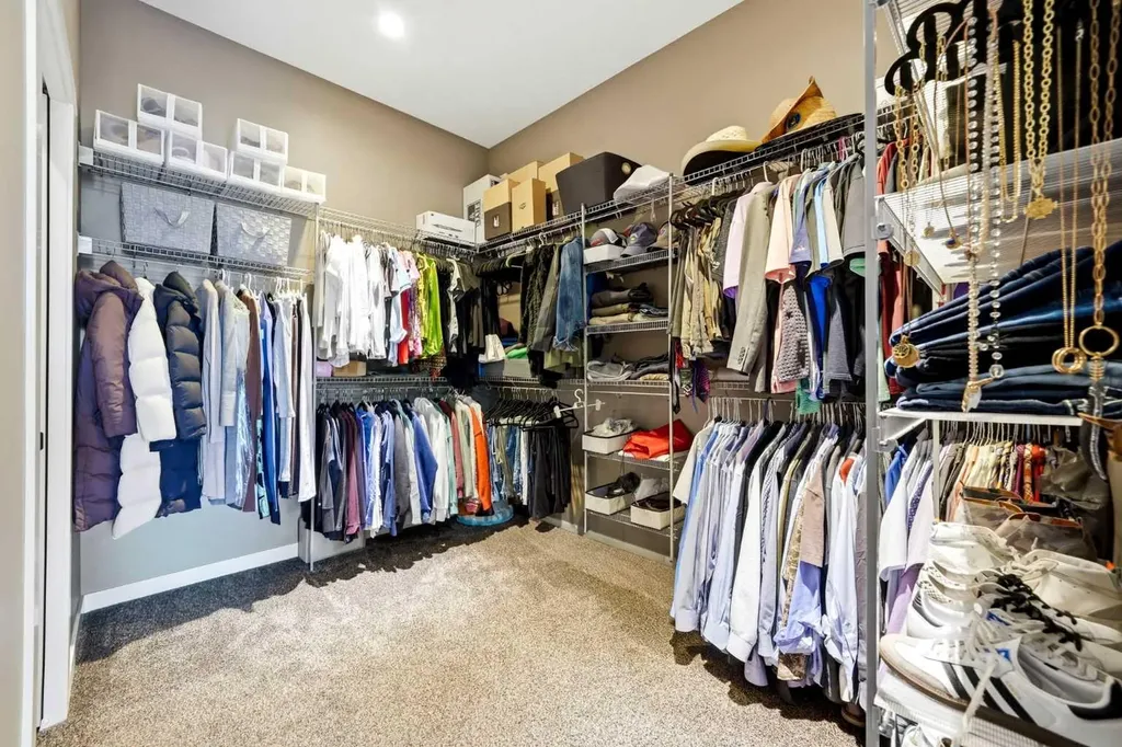 45 Cranbrook Heights SE Calgary AB T3M 1W5
