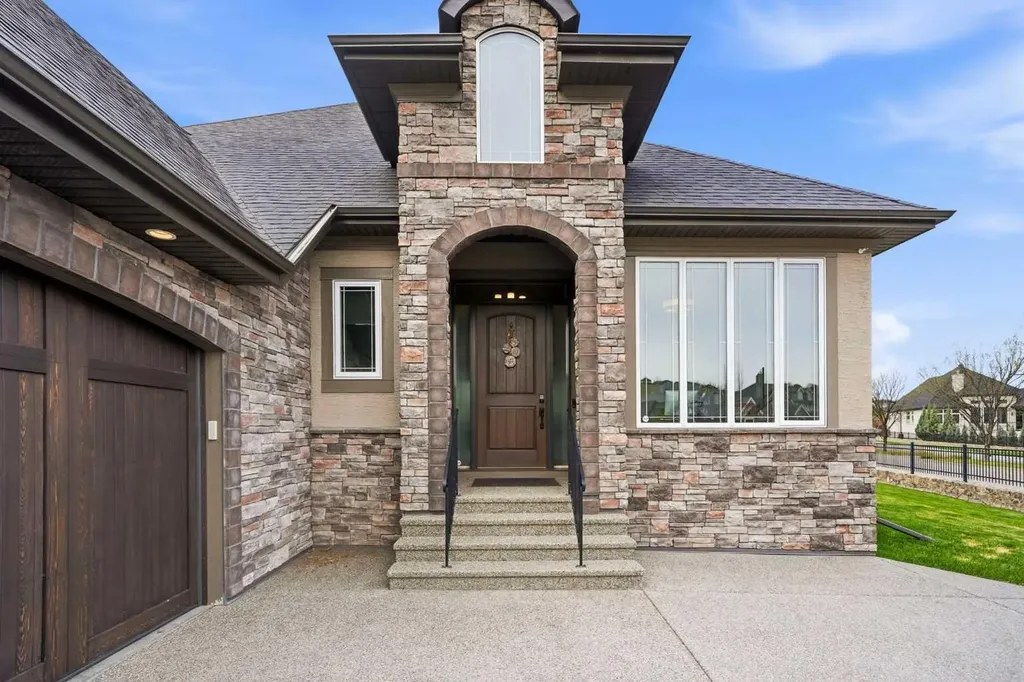 45 Cranbrook Heights SE Calgary AB T3M 1W5