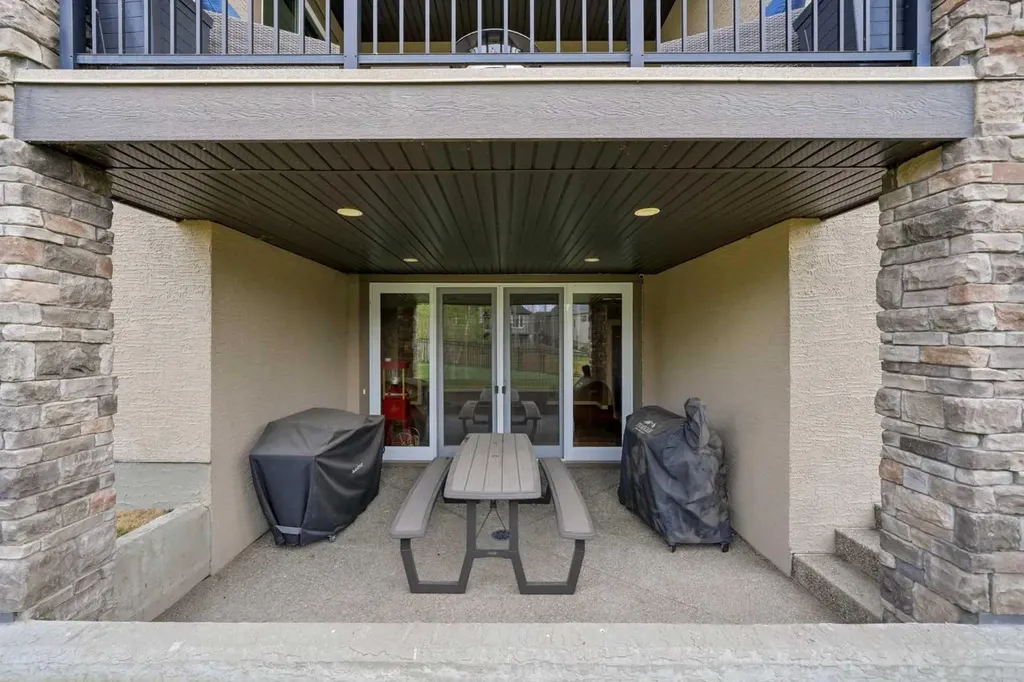 45 Cranbrook Heights SE Calgary AB T3M 1W5