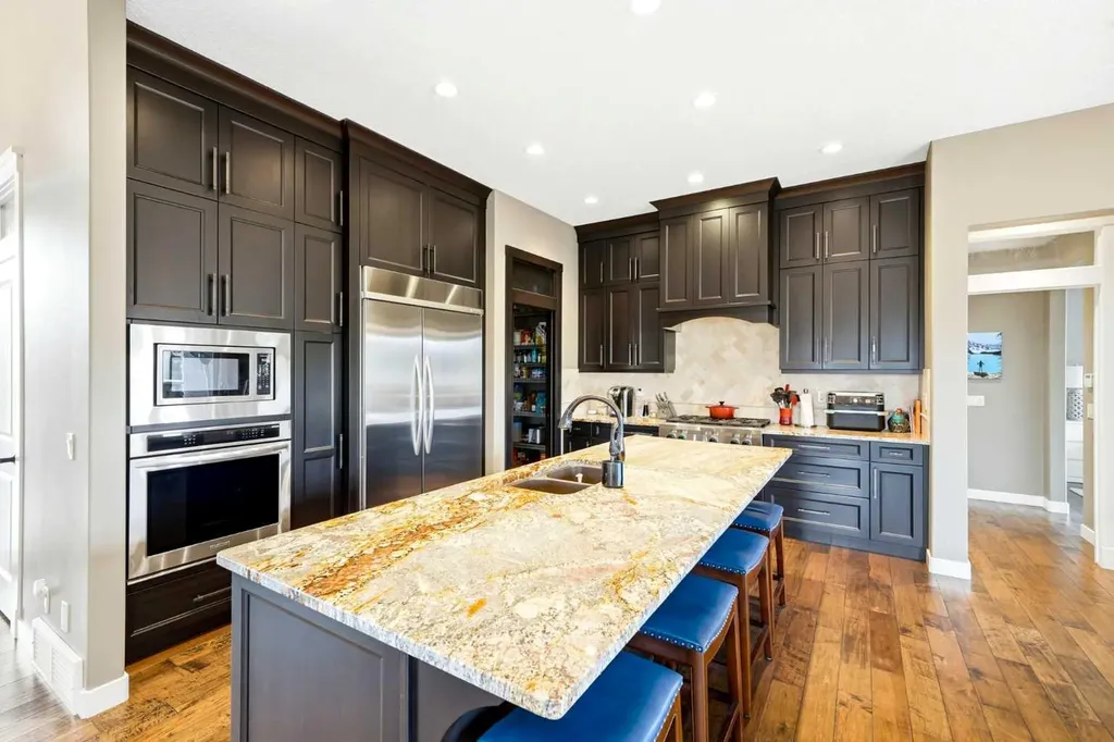 45 Cranbrook Heights SE Calgary AB T3M 1W5