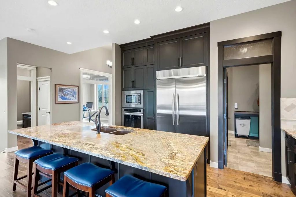 45 Cranbrook Heights SE Calgary AB T3M 1W5