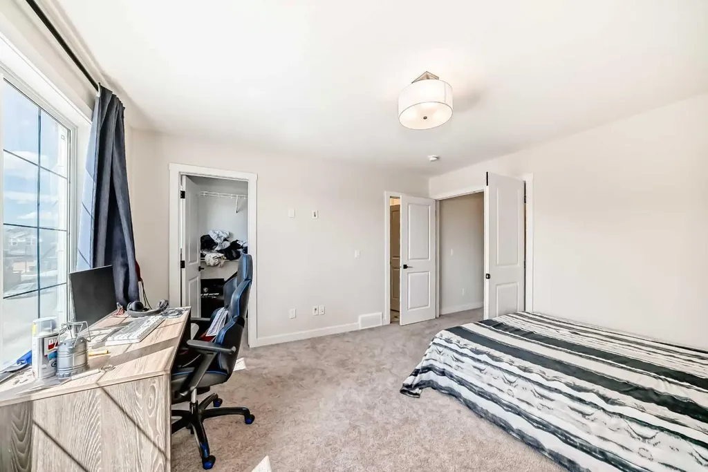 10 Verity Landing SW Calgary AB T2Y 0T1