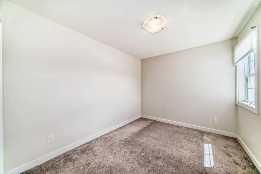 10 Verity Landing SW Calgary AB T2Y 0T1