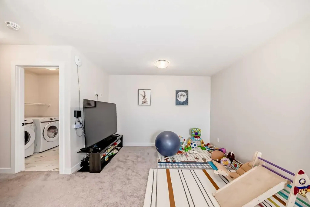 10 Verity Landing SW Calgary AB T2Y 0T1