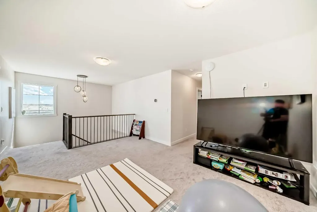 10 Verity Landing SW Calgary AB T2Y 0T1