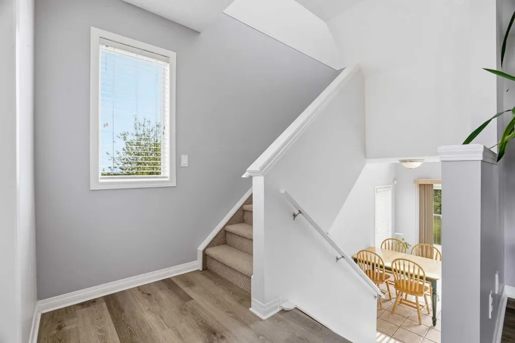 62 Country Hills Cove NW Calgary AB T3K 5G7