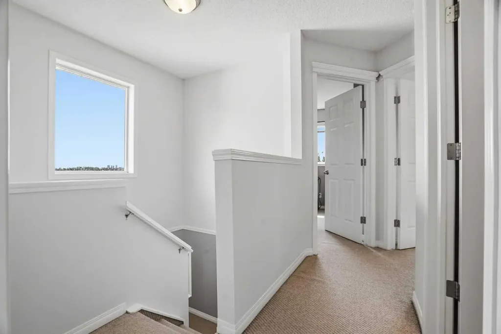 62 Country Hills Cove NW Calgary AB T3K 5G7